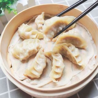 130. Gyoza al vapor (6 uds.)