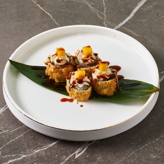 Hosomaki fritto Philadelphia con mango