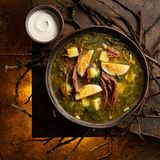 Зелений борщ із яловичиною