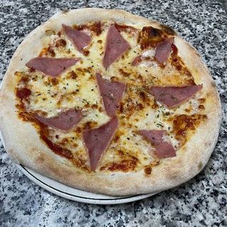 Pizza De Jamón