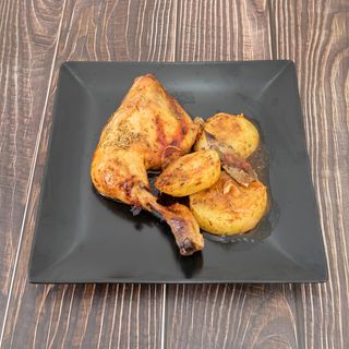 Traseros de pollo al horno  con patatas 