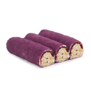 Rulou cu cremă de alune, fistic, ciocolată si dude negre