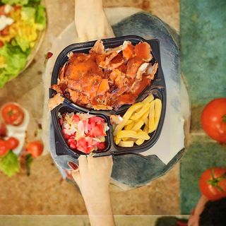 Chicken wrap on a plate 270 g