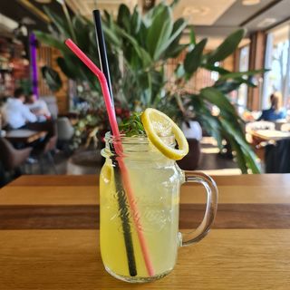 Zeleni Čaj i Limun Ice Tea