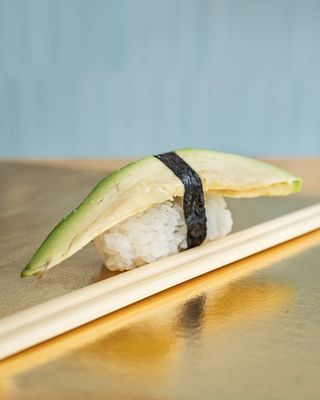 S93. Nigiri avocado-2 pezzi