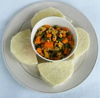 Boiled Yam + Veg Sauce