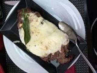 Bife com queijo da serra