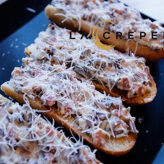 Bruschete cu ciuperci, maioneză, șuncă