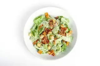 Ensalada César Con Pollo Grillado