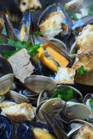 Souté ai frutti di mare