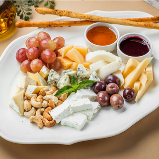 Антипасті сирне (330 г)