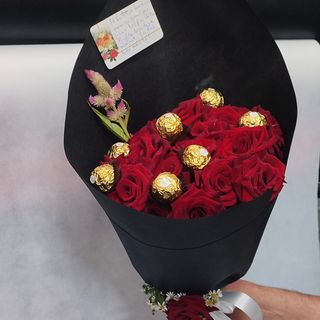 bouquet fleurs et chocolat