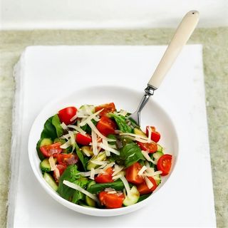 Салат из шпината с пармезаном