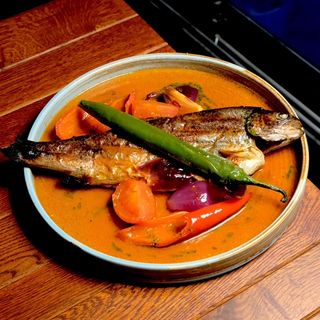 saramură de somon și salau cu mămăligă