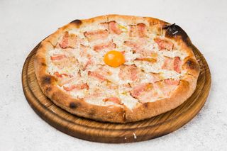 Pizza Bianca carbonara