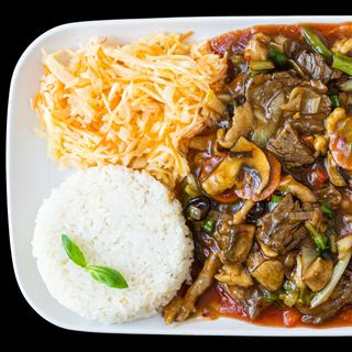 Mix mięs z warzywami w sosie sojowym 