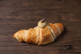 Kroasan s pistacijom