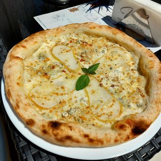 Пица с круша и горгонзола (50см)