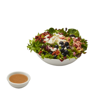 Salada de queijo de cabra, mirtilos e vinagrete balsâmico