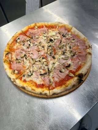 KAPRIĆOZA / Capricciosa