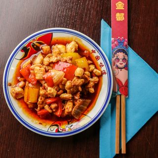 Pollo con gamberi e funghi