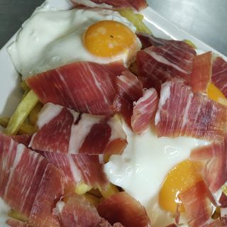 Huevos Rotos Con Jamón