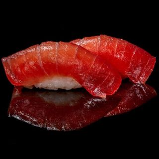 Nigiri con tonno