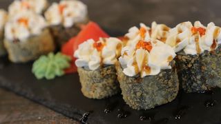 Роллы "Темпура Лосось"