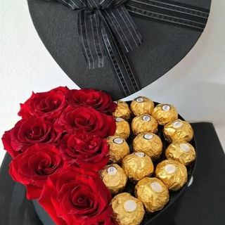 Box noir Floral Avec Chocolat 