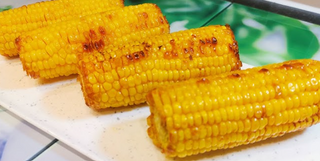 Mazorca De Maíz Asada Con Toque De Parrilla Y Mantequilla BIO