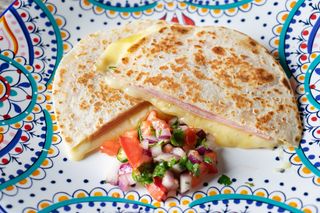 Quesadilla Picadillo de Chorizo y Queso (2 Uds.)