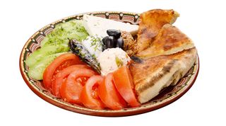 Комитска салата (600г)