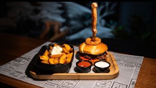 Srpski jagnjeći burger