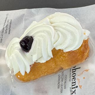 Babà con panna