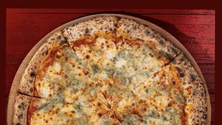 ობიანი ყველი / BLUE CHEESE (8 ნაჭერი)