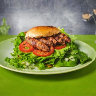 Rolovani ćevapi 250 gr u lepinji