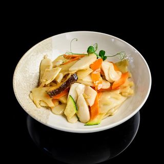 Gnocchi di riso con gamberi e verdure