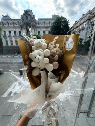 Teddy charm bouquet