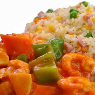 Combo 1 Arroz 3 delicias con pollo si chuan picante 