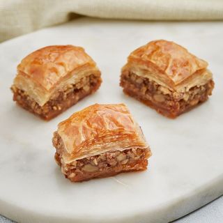 Արդահան ընկույզով