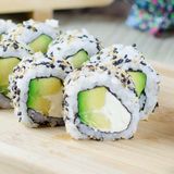 Uramaki Avocado Roll