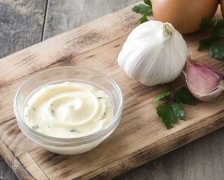 Salsa alioli tarrina