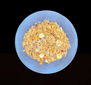 Arroz frito con pollo
