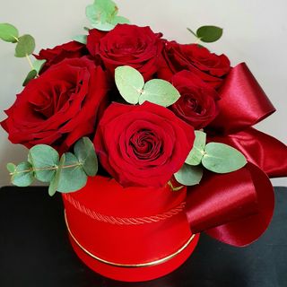 Flowerbox - MixBox sa 7 crvenih ruža