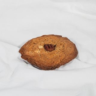 Cookie de chocolate blanco y nueces pecanas