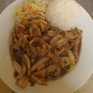 Kurczak z pieczarkami
