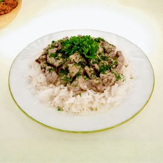 Печень по-строгановски с рисом