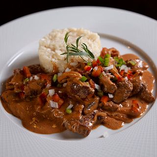 Solomillo De Ternera Strogonoff Con Arroz