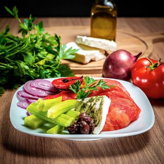 Салата Традиционна (300г)