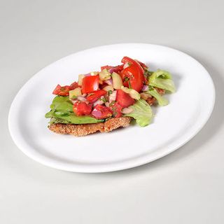 ȘNIȚEL DE PORC CU SALSA